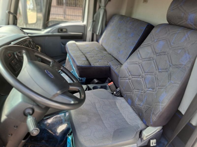 Ford Cargo 2429 E 6×2 Turbo (E5) 2014/2015 CAMINHÕES & CAMIONETAS PASSO FUNDO / Carros no Vale