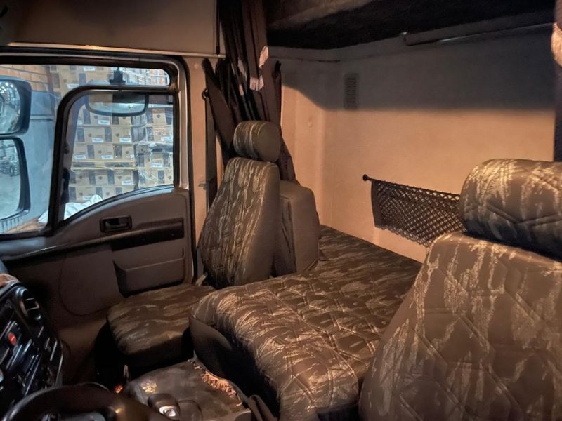 Ford Cargo 2429 E 8×2 Turbo 2p 2016/2017 CAMINHÕES & CAMIONETAS PASSO FUNDO / Carros no Vale Ford Cargo 2429 E 8×2 Turbo 2p 2016/2017 CAMINHÕES & CAMIONETAS PASSO FUNDO / Carros no Vale