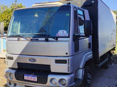 Ford Cargo 712 E Turbo Baú 2011/2012 CAMINHÕES & CAMIONETAS PASSO FUNDO / Carros no Vale