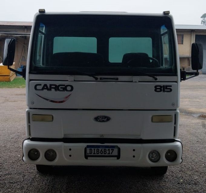 Ford Cargo 815 Caçamba 2002/2002 CAMINHÕES & CAMIONETAS PASSO FUNDO / Carros no Vale