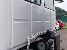 Ford Cargo 815 Caçamba 2002/2002 CAMINHÕES & CAMIONETAS PASSO FUNDO / Carros no Vale