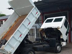 Ford Cargo 815 Caçamba 2002/2002 CAMINHÕES & CAMIONETAS PASSO FUNDO / Carros no Vale
