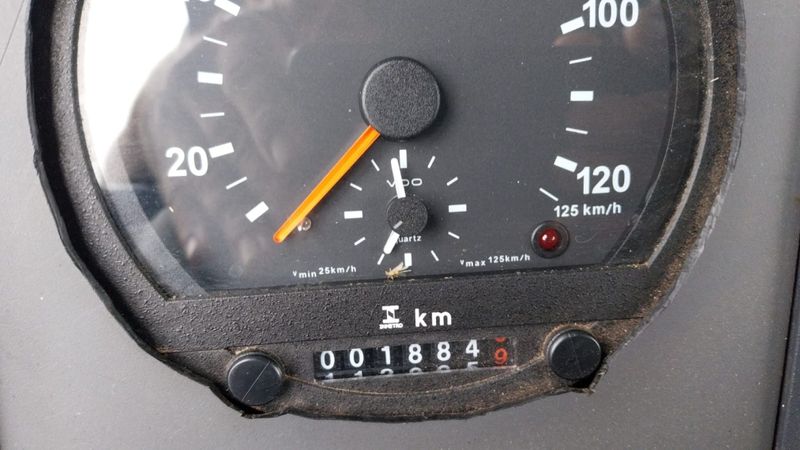 Ford Cargo 815 Caçamba 2002/2002 CAMINHÕES & CAMIONETAS PASSO FUNDO / Carros no Vale