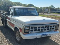 Ford F-1000 3.9 SUPER SÉRIE CS 8V DIESEL 2P MANUAL 1983/1983 CAMINHÕES & CAMIONETAS PASSO FUNDO / Carros no Vale