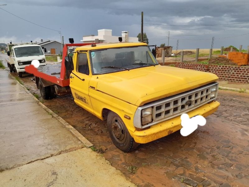 Ford F 4000 F-4000 TURBO MWM 2pPlataforma 1990/1990 CAMINHÕES & CAMIONETAS PASSO FUNDO / Carros no Vale