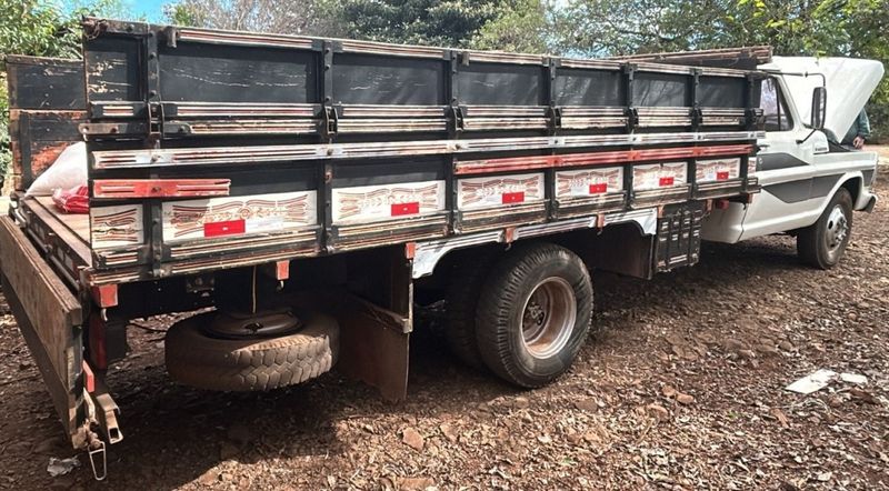 Ford F-4000 TURBO MWM Graneleiro 1989/1989 CAMINHÕES & CAMIONETAS PASSO FUNDO / Carros no Vale