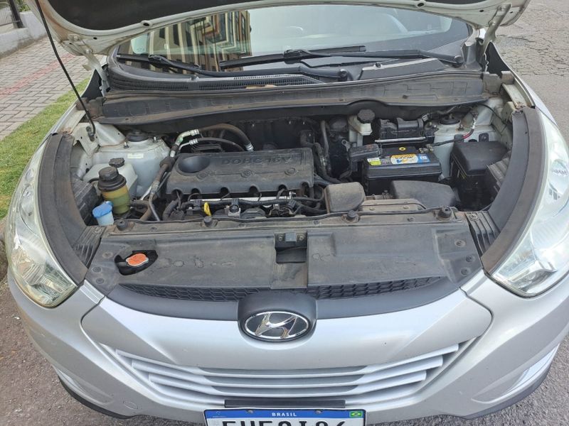Hyundai IX35 2.0 MPFI GLS 4X2 16V GASOLINA 4P AUTOMÁTICO 2010/2011 CAMINHÕES & CAMIONETAS PASSO FUNDO / Carros no Vale Hyundai IX35 2.0 MPFI GLS 4X2 16V GASOLINA 4P AUTOMÁTICO 2010/2011 CAMINHÕES & CAMIONETAS PASSO FUNDO / Carros no Vale