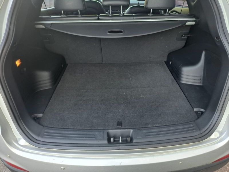 Hyundai IX35 2.0 MPFI GLS 4X2 16V GASOLINA 4P AUTOMÁTICO 2010/2011 CAMINHÕES & CAMIONETAS PASSO FUNDO / Carros no Vale Hyundai IX35 2.0 MPFI GLS 4X2 16V GASOLINA 4P AUTOMÁTICO 2010/2011 CAMINHÕES & CAMIONETAS PASSO FUNDO / Carros no Vale