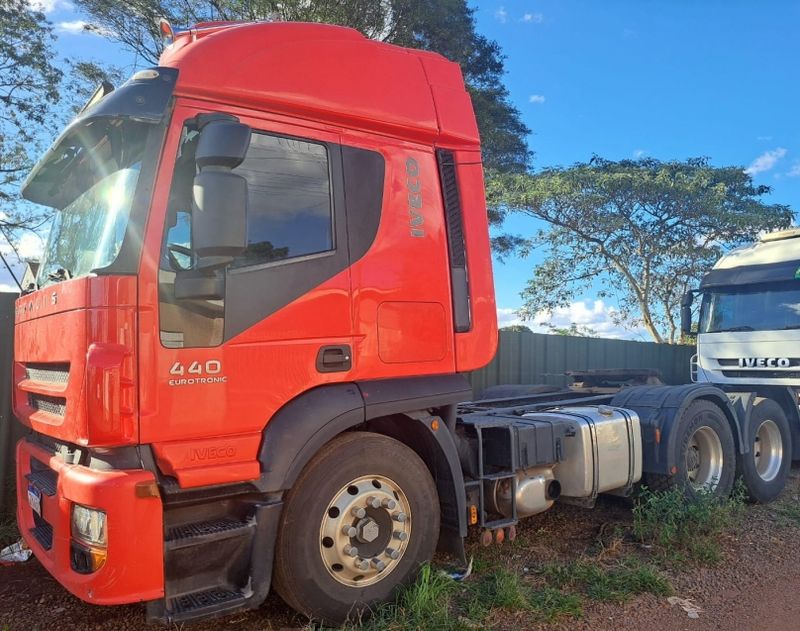 Iveco Stralis 600-S44T TB 6×2 2p (diesel)(E5) 2014/2014 CAMINHÕES & CAMIONETAS PASSO FUNDO / Carros no Vale