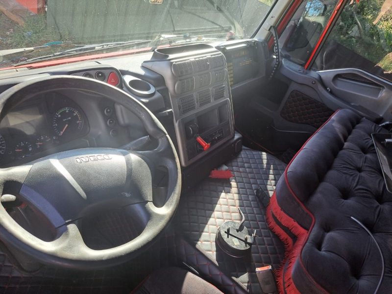 Iveco Stralis 600-S44T TB 6×2 2p (diesel)(E5) 2014/2014 CAMINHÕES & CAMIONETAS PASSO FUNDO / Carros no Vale