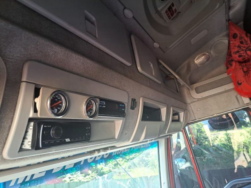Iveco Stralis 600-S44T TB 6×2 2p (diesel)(E5) 2014/2014 CAMINHÕES & CAMIONETAS PASSO FUNDO / Carros no Vale
