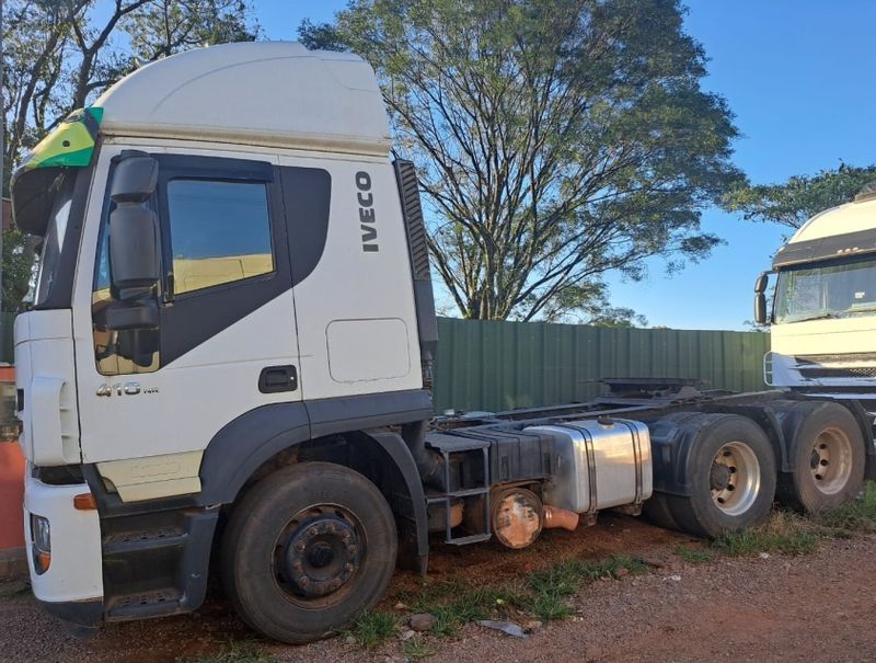 Iveco Stralis NR 570-S41T 3-Eixos 2p 2011/2011 CAMINHÕES & CAMIONETAS PASSO FUNDO / Carros no Vale