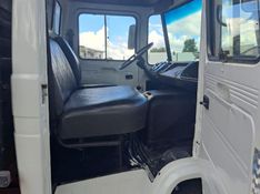 Mercedes-Benz 608 MB 608 D 1980/1980 CAMINHÕES & CAMIONETAS PASSO FUNDO / Carros no Vale