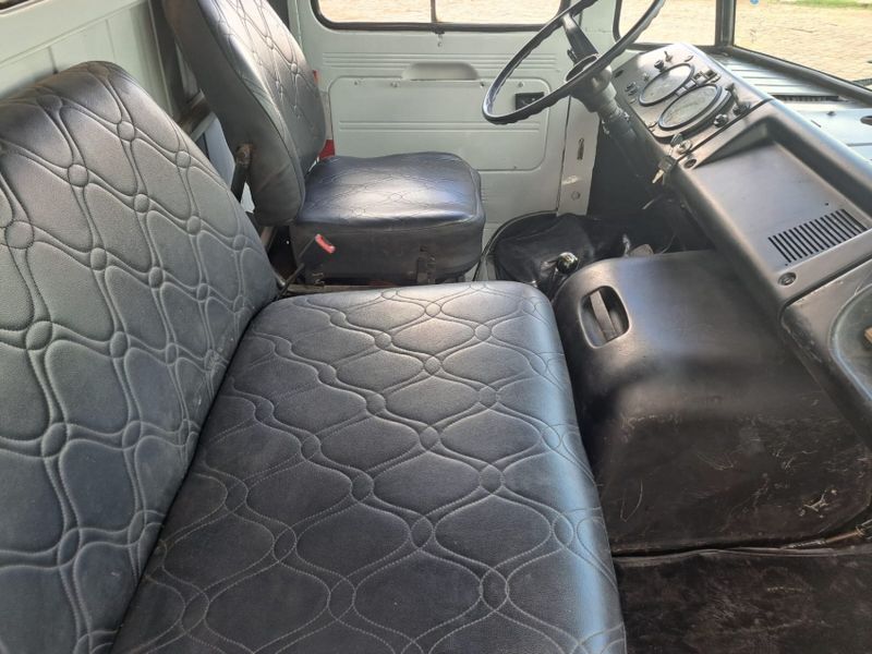 Mercedes-Benz 608 MB 608 D 1980/1980 CAMINHÕES & CAMIONETAS PASSO FUNDO / Carros no Vale