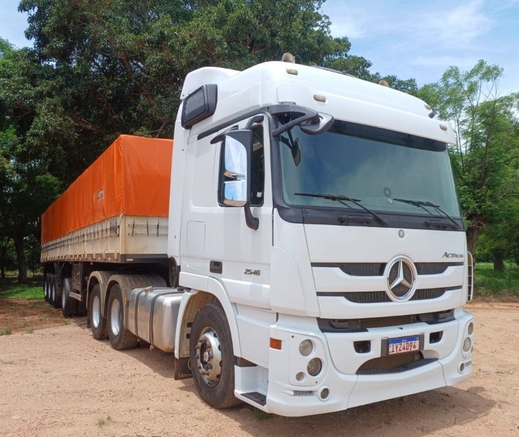 Mercedes-Benz Actros 2546 LS 6×2 + Librelatto 4 Eixos 2023 2018/2019 CAMINHÕES & CAMIONETAS PASSO FUNDO / Carros no Vale