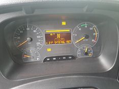 Mercedes-Benz Atego 1419 2p Baú 9 Met 2013/2013 CAMINHÕES & CAMIONETAS PASSO FUNDO / Carros no Vale