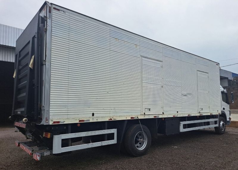 Mercedes-Benz Atego 1419 2p Baú 9 Met 2013/2013 CAMINHÕES & CAMIONETAS PASSO FUNDO / Carros no Vale Mercedes-Benz Atego 1419 2p Baú 9 Met 2013/2013 CAMINHÕES & CAMIONETAS PASSO FUNDO / Carros no Vale