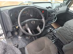 Mercedes-Benz Atego 1419 2p Baú 9 Met 2013/2013 CAMINHÕES & CAMIONETAS PASSO FUNDO / Carros no Vale