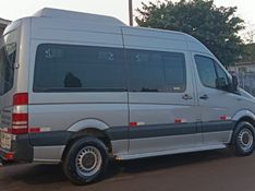 Mercedes-Benz SPRINTER 2.2 415 CDI VAN 16 LUGARES TETO ALTO 16V BI-TURBO DIESEL MANUAL 2013/2013 CAMINHÕES & CAMIONETAS PASSO FUNDO / Carros no Vale