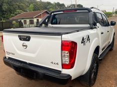 Nissan FRONTIER 2.3 16V TURBO DIESEL ATTACK CD 4X4 AUTOMÁTICO 2020/2021 CAMINHÕES & CAMIONETAS PASSO FUNDO / Carros no Vale