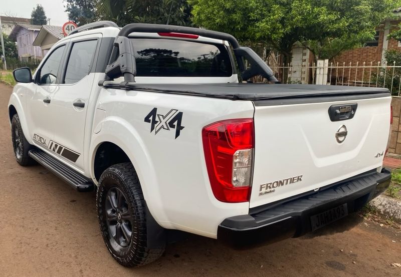 Nissan FRONTIER 2.3 16V TURBO DIESEL ATTACK CD 4X4 AUTOMÁTICO 2020/2021 CAMINHÕES & CAMIONETAS PASSO FUNDO / Carros no Vale