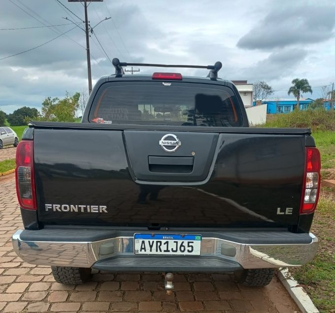Nissan FRONTIER 2.5 LE 4X4 CD TURBO ELETRONIC DIESEL 4P AUTOMÁTICO 2009/2010 CAMINHÕES & CAMIONETAS PASSO FUNDO / Carros no Vale Nissan FRONTIER 2.5 LE 4X4 CD TURBO ELETRONIC DIESEL 4P AUTOMÁTICO 2009/2010 CAMINHÕES & CAMIONETAS PASSO FUNDO / Carros no Vale