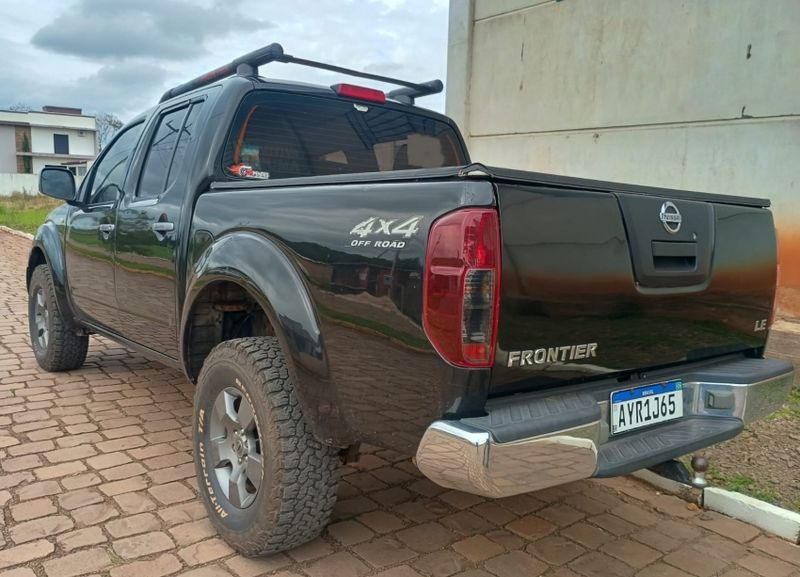 Nissan FRONTIER 2.5 LE 4X4 CD TURBO ELETRONIC DIESEL 4P AUTOMÁTICO 2009/2010 CAMINHÕES & CAMIONETAS PASSO FUNDO / Carros no Vale Nissan FRONTIER 2.5 LE 4X4 CD TURBO ELETRONIC DIESEL 4P AUTOMÁTICO 2009/2010 CAMINHÕES & CAMIONETAS PASSO FUNDO / Carros no Vale