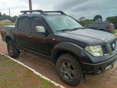 Nissan FRONTIER 2.5 LE 4X4 CD TURBO ELETRONIC DIESEL 4P AUTOMÁTICO 2009/2010 CAMINHÕES & CAMIONETAS PASSO FUNDO / Carros no Vale
