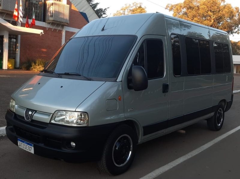 Peugeot BOXER 2.3 HDI NIKS EXECUTIVO 350 FURGÃO LONGO TETO ELEVADO VIDRADO 8V DIESEL 3P MANUAL 2010/2011 CAMINHÕES & CAMIONETAS PASSO FUNDO / Carros no Vale
