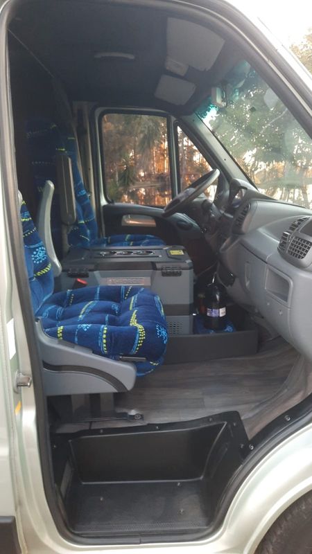 Peugeot BOXER 2.3 HDI NIKS EXECUTIVO 350 FURGÃO LONGO TETO ELEVADO VIDRADO 8V DIESEL 3P MANUAL 2010/2011 CAMINHÕES & CAMIONETAS PASSO FUNDO / Carros no Vale