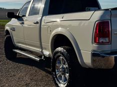 Ram 2500 6.7 LARAMIE 4X4 CD I6 TURBO DIESEL 4P AUTOMÁTICO 2018/2018 CAMINHÕES & CAMIONETAS PASSO FUNDO / Carros no Vale