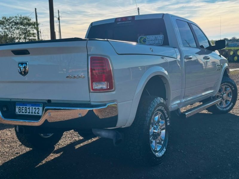 Ram 2500 6.7 LARAMIE 4X4 CD I6 TURBO DIESEL 4P AUTOMÁTICO 2018/2018 CAMINHÕES & CAMIONETAS PASSO FUNDO / Carros no Vale Ram 2500 6.7 LARAMIE 4X4 CD I6 TURBO DIESEL 4P AUTOMÁTICO 2018/2018 CAMINHÕES & CAMIONETAS PASSO FUNDO / Carros no Vale