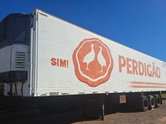 Randon Frigorífico Câmara Fria 1999/2000 CAMINHÕES & CAMIONETAS PASSO FUNDO / Carros no Vale