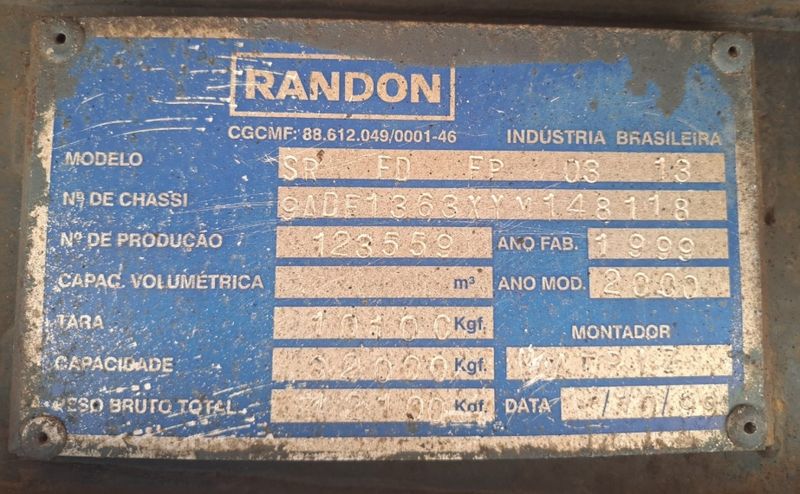 Randon Frigorífico Câmara Fria 1999/2000 CAMINHÕES & CAMIONETAS PASSO FUNDO / Carros no Vale