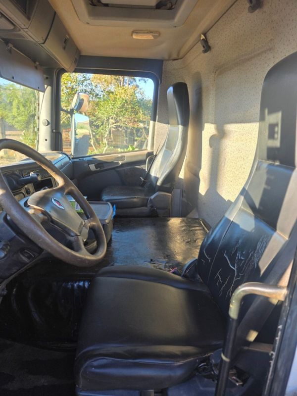 Scania G 440 6×4 2017/2017 CAMINHÕES & CAMIONETAS PASSO FUNDO / Carros no Vale Scania G 440 6×4 2017/2017 CAMINHÕES & CAMIONETAS PASSO FUNDO / Carros no Vale