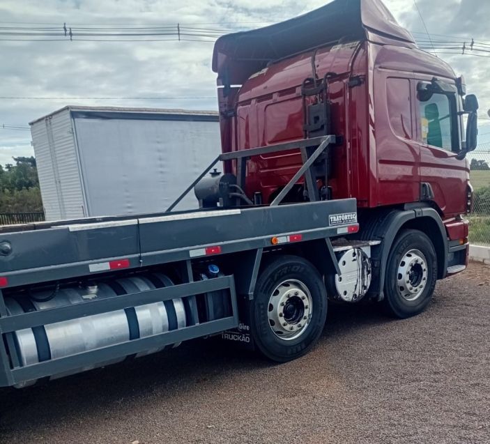 Scania P 310 P-310 B 8×2 (E5) 2018/2018 CAMINHÕES & CAMIONETAS PASSO FUNDO / Carros no Vale