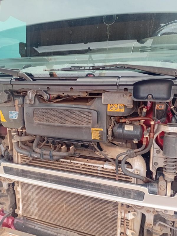 Scania P 310 P-310 B 8×2 (E5) 2018/2018 CAMINHÕES & CAMIONETAS PASSO FUNDO / Carros no Vale