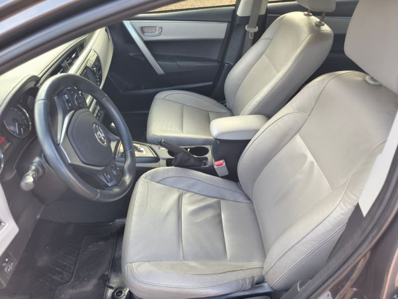 Toyota COROLLA 2.0 XEI 16V FLEX 4P AUTOMÁTICO 2015/2015 CAMINHÕES & CAMIONETAS PASSO FUNDO / Carros no Vale Toyota COROLLA 2.0 XEI 16V FLEX 4P AUTOMÁTICO 2015/2015 CAMINHÕES & CAMIONETAS PASSO FUNDO / Carros no Vale