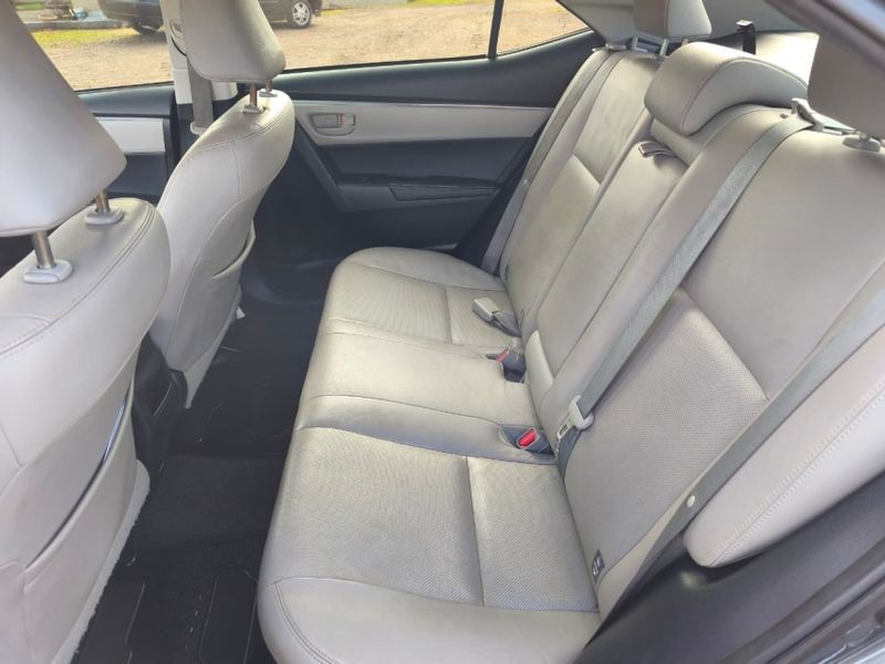 Toyota COROLLA 2.0 XEI 16V FLEX 4P AUTOMÁTICO 2015/2015 CAMINHÕES & CAMIONETAS PASSO FUNDO / Carros no Vale Toyota COROLLA 2.0 XEI 16V FLEX 4P AUTOMÁTICO 2015/2015 CAMINHÕES & CAMIONETAS PASSO FUNDO / Carros no Vale