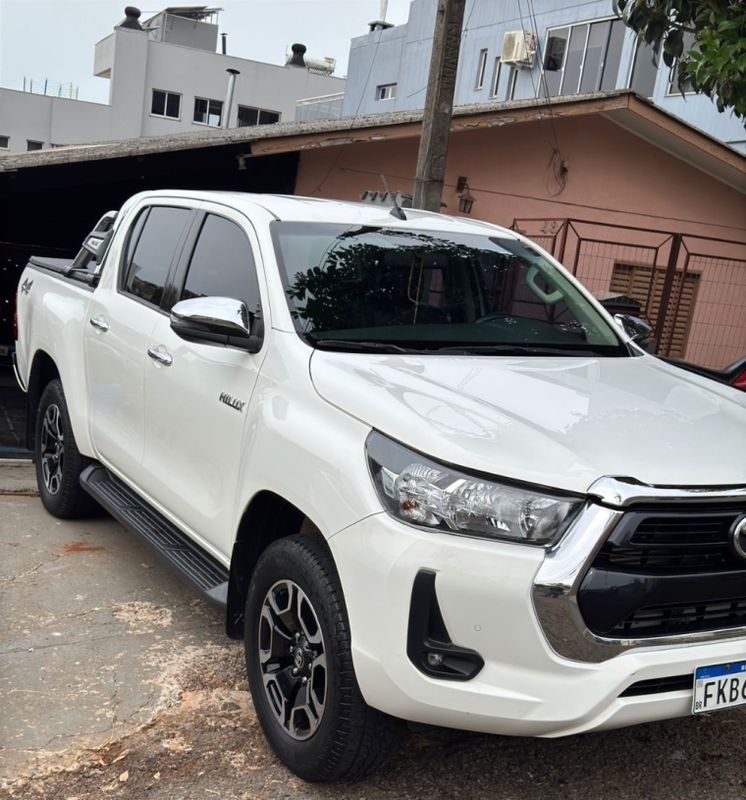 Toyota HILUX 2.8 D-4D TURBO DIESEL CD SRV 4X4 AUTOMÁTICO 2022/2022 CAMINHÕES & CAMIONETAS PASSO FUNDO / Carros no Vale Toyota HILUX 2.8 D-4D TURBO DIESEL CD SRV 4X4 AUTOMÁTICO 2022/2022 CAMINHÕES & CAMIONETAS PASSO FUNDO / Carros no Vale