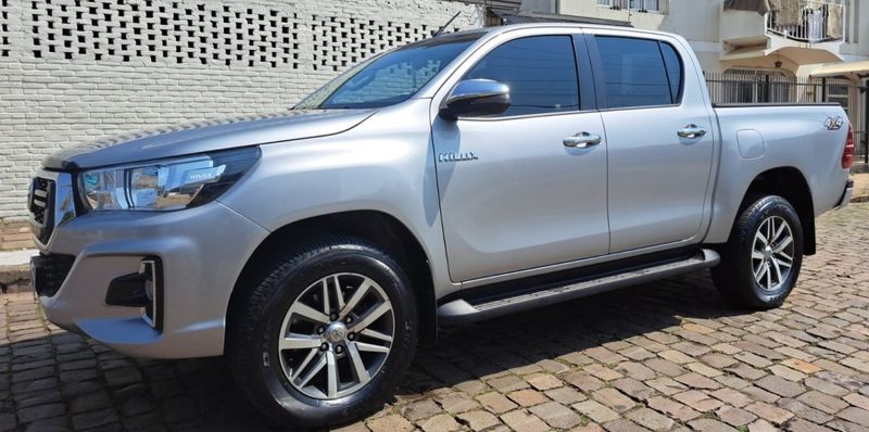 Toyota HILUX 2.8 SRV 4X4 CD 16V DIESEL 4P AUTOMÁTICO 2019/2020 CAMINHÕES & CAMIONETAS PASSO FUNDO / Carros no Vale Toyota HILUX 2.8 SRV 4X4 CD 16V DIESEL 4P AUTOMÁTICO 2019/2020 CAMINHÕES & CAMIONETAS PASSO FUNDO / Carros no Vale
