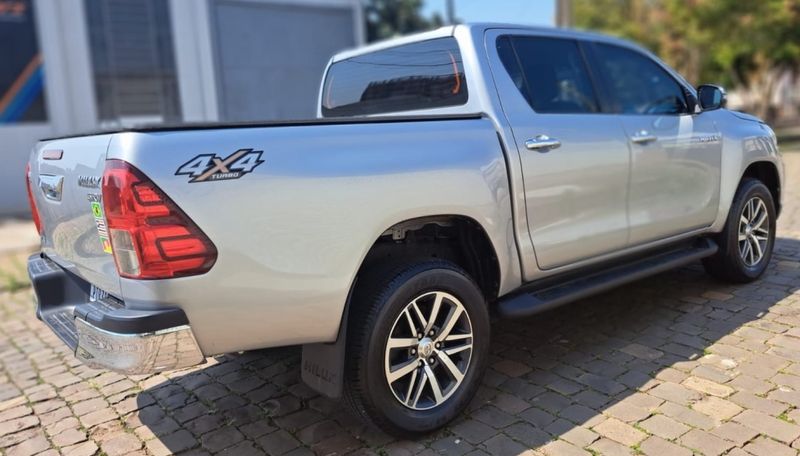 Toyota HILUX 2.8 SRV 4X4 CD 16V DIESEL 4P AUTOMÁTICO 2019/2020 CAMINHÕES & CAMIONETAS PASSO FUNDO / Carros no Vale Toyota HILUX 2.8 SRV 4X4 CD 16V DIESEL 4P AUTOMÁTICO 2019/2020 CAMINHÕES & CAMIONETAS PASSO FUNDO / Carros no Vale