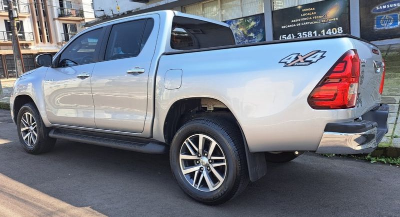 Toyota HILUX 2.8 SRV 4X4 CD 16V DIESEL 4P AUTOMÁTICO 2019/2020 CAMINHÕES & CAMIONETAS PASSO FUNDO / Carros no Vale Toyota HILUX 2.8 SRV 4X4 CD 16V DIESEL 4P AUTOMÁTICO 2019/2020 CAMINHÕES & CAMIONETAS PASSO FUNDO / Carros no Vale