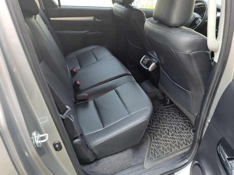 Toyota HILUX 2.8 SRV 4X4 CD 16V DIESEL 4P AUTOMÁTICO 2019/2020 CAMINHÕES & CAMIONETAS PASSO FUNDO / Carros no Vale Toyota HILUX 2.8 SRV 4X4 CD 16V DIESEL 4P AUTOMÁTICO 2019/2020 CAMINHÕES & CAMIONETAS PASSO FUNDO / Carros no Vale