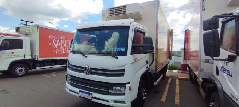 Volkswagen 11180 11-180 Delivery )(E5) Câmara Fria 2021/2022 CAMINHÕES & CAMIONETAS PASSO FUNDO / Carros no Vale Volkswagen 11180 11-180 Delivery )(E5) Câmara Fria 2021/2022 CAMINHÕES & CAMIONETAS PASSO FUNDO / Carros no Vale