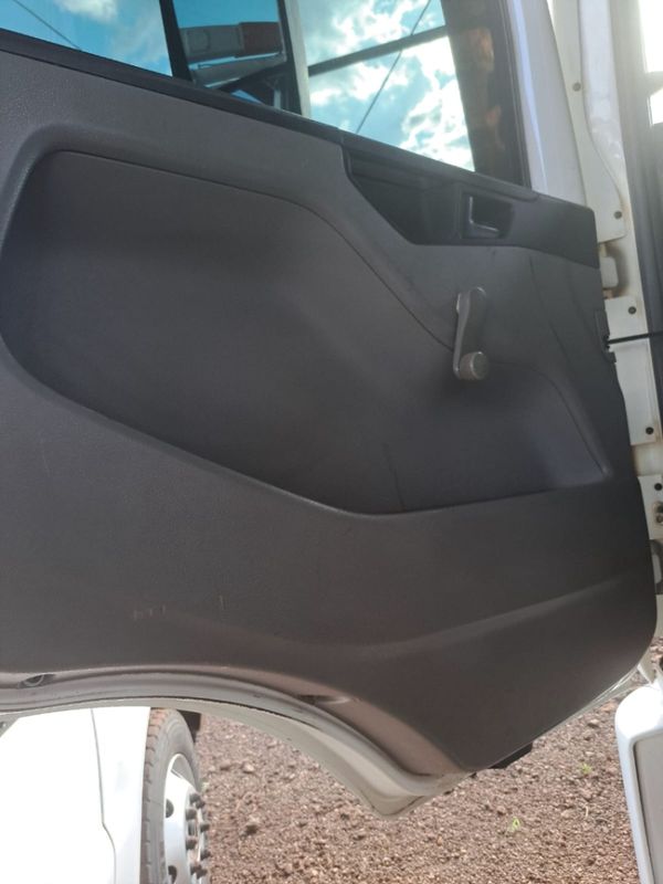 Volkswagen 24250 VW 24-250 E Constellation 3-Eixos Plataforma 2010/2010 CAMINHÕES & CAMIONETAS PASSO FUNDO / Carros no Vale Volkswagen 24250 VW 24-250 E Constellation 3-Eixos Plataforma 2010/2010 CAMINHÕES & CAMIONETAS PASSO FUNDO / Carros no Vale