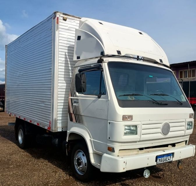 Volkswagen 790 VW 7.90S Baú 1991/1991 CAMINHÕES & CAMIONETAS PASSO FUNDO / Carros no Vale