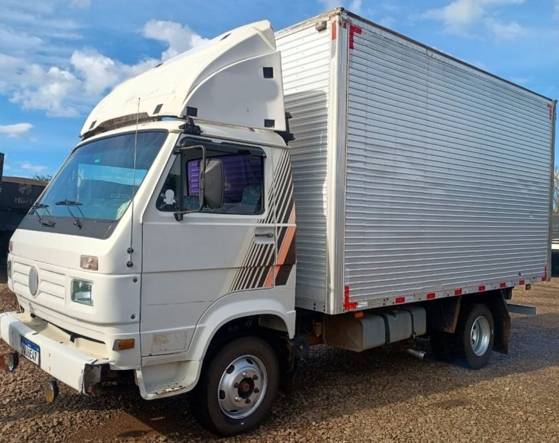 Volkswagen 790 VW 7.90S Baú 1991/1991 CAMINHÕES & CAMIONETAS PASSO FUNDO / Carros no Vale