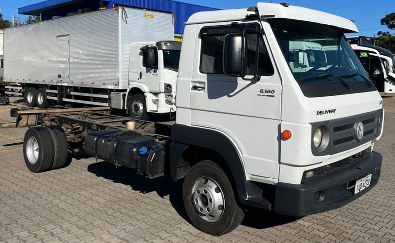 Volkswagen 8-160 VW 8-160 E Delivery 2p Chassi 2015/2015 CAMINHÕES & CAMIONETAS PASSO FUNDO / Carros no Vale