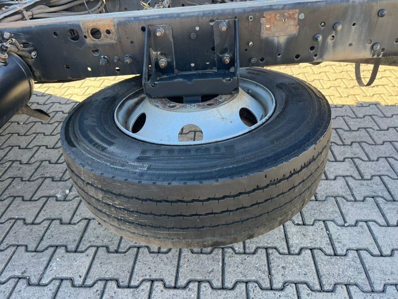 Volkswagen 8-160 VW 8-160 E Delivery 2p Chassi 2015/2015 CAMINHÕES & CAMIONETAS PASSO FUNDO / Carros no Vale